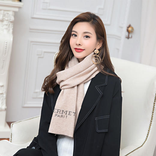 【围巾女】秋冬新款纯色仿羊绒围巾 女士加厚保暖百搭披肩两用 商品图1
