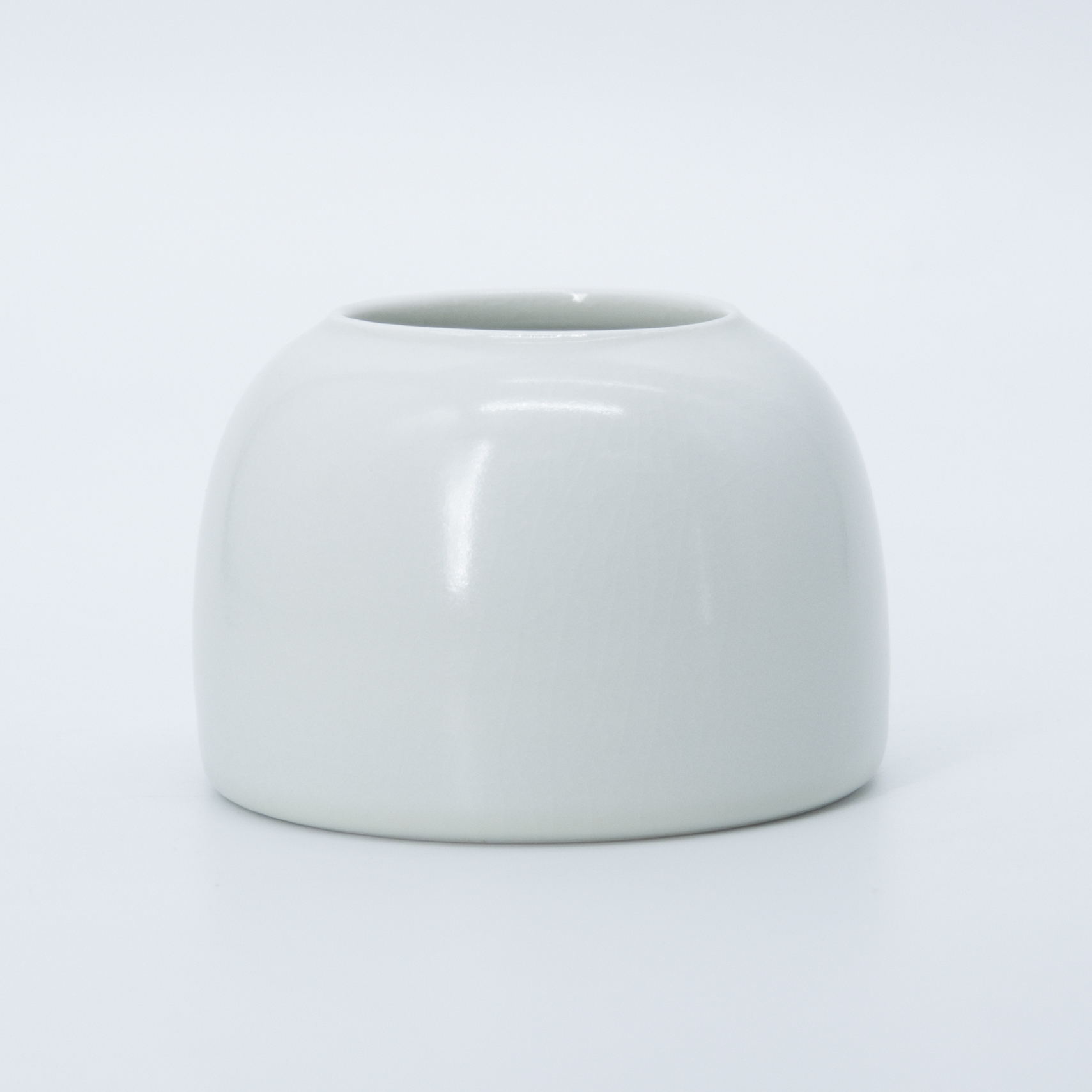 白瓷冰裂纹水盂