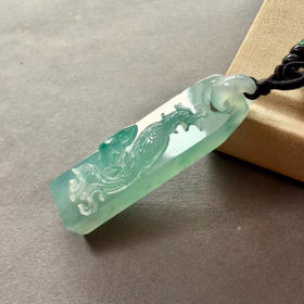 冰种飘阳绿翡翠凤凰