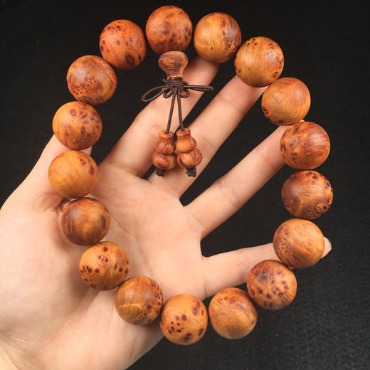 18cm17颗凉山满瘤疤崖柏手持yb17