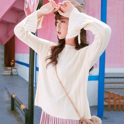 【毛衣】秋冬新款韩版纯色气质喇叭袖长袖套头针织衫女 商品图0