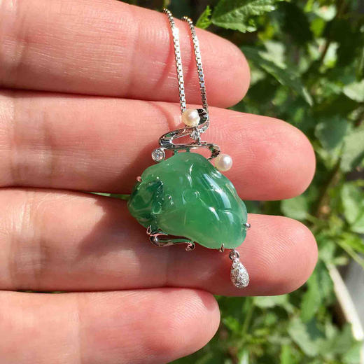 翡翠冰种阳绿和和美美呱呱来财18k白金钻石镶嵌 商品图7