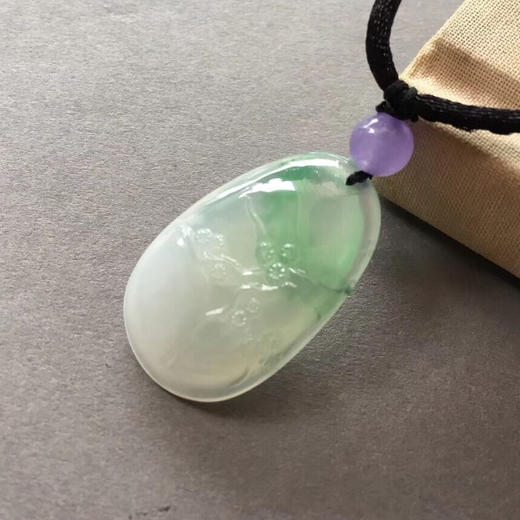冰种阳绿翡翠梅牌 商品图0