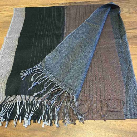 羊绒披肩 羊绒 桑蚕丝 金属丝（原价980） 商品图6