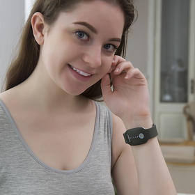 【德国IF设计大奖】EmeTerm 穿戴式电子防晕止吐环