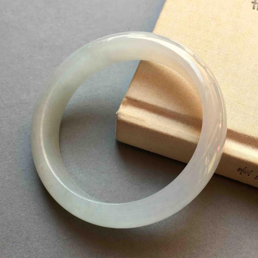 翡翠糯冰飘花翡翠手镯56 商品图0