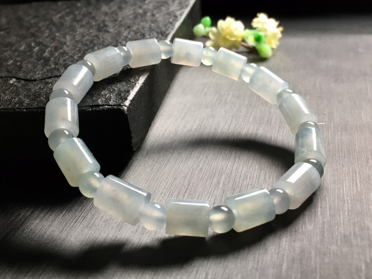 【d13361】翡翠冰糯种桶珠手串