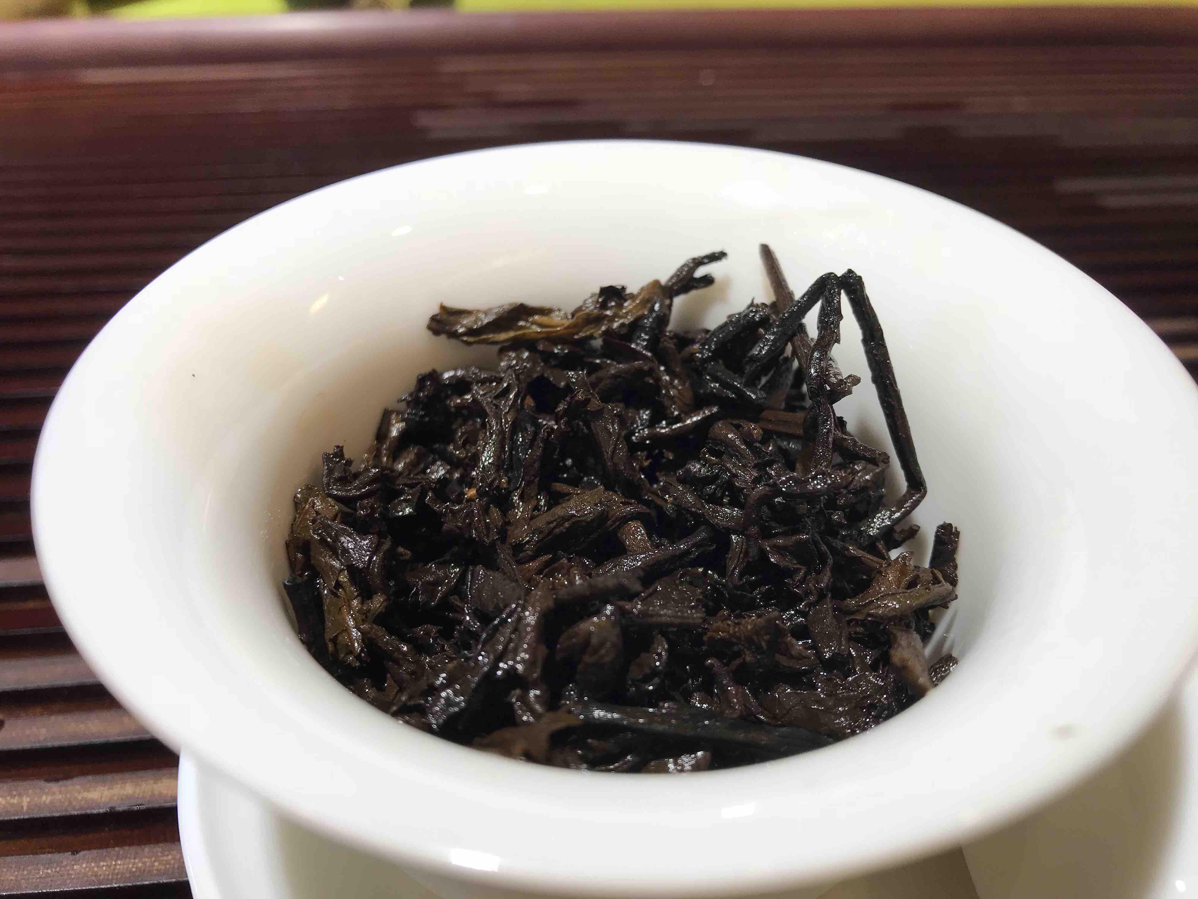 茶汤滋味淳厚顺滑,陈香自然,汤色红浓明亮…普洱熟茶有降脂,降压,防
