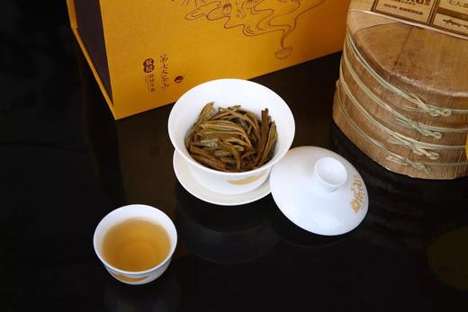 勐乐山七大茶山(正班章)双层铁饼生茶200g 商品图1