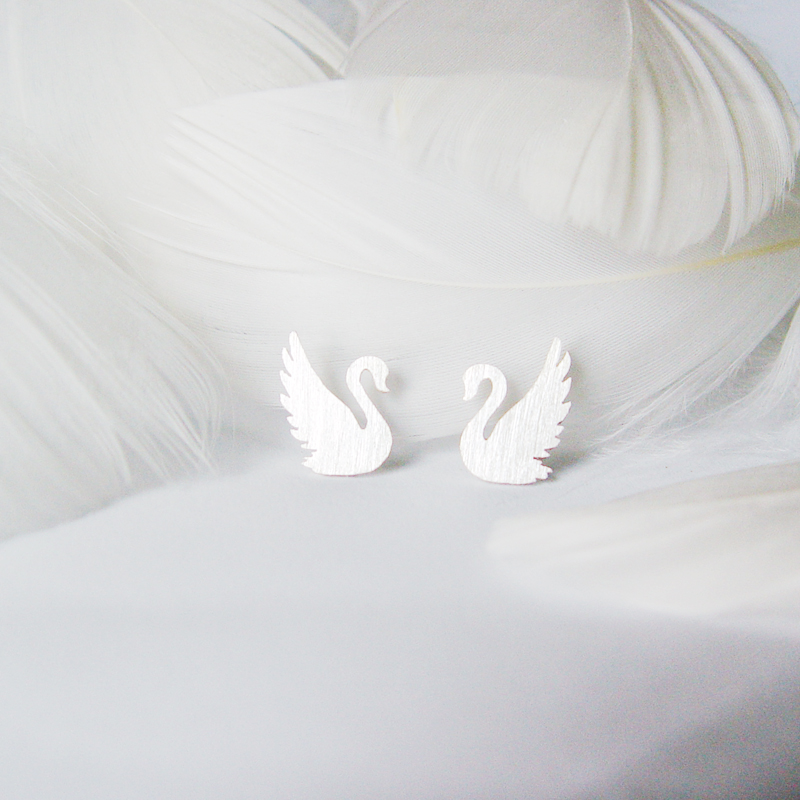  娴雅天鹅 / 925银耳钉【定制：7-15天】 ○ 箭儒工房