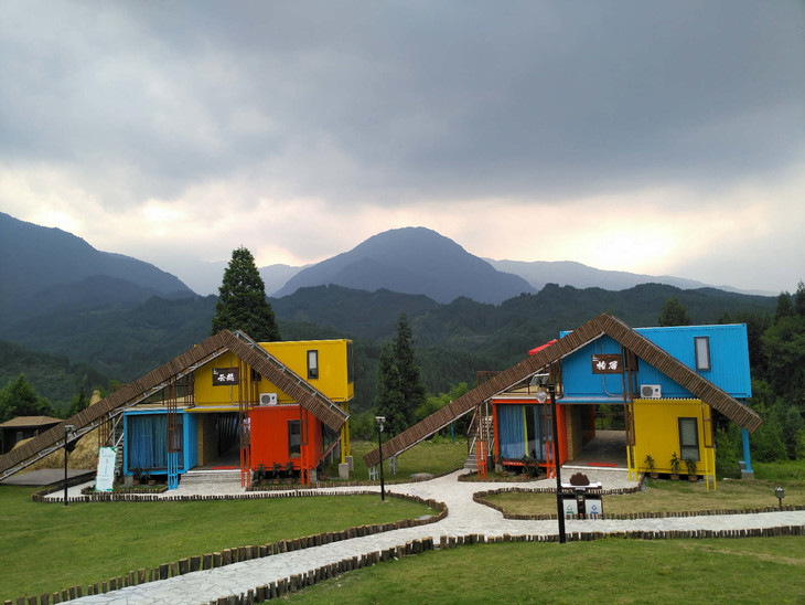【199元住彩虹房子】看山,钓鱼,游湖-雅女湖度假营地