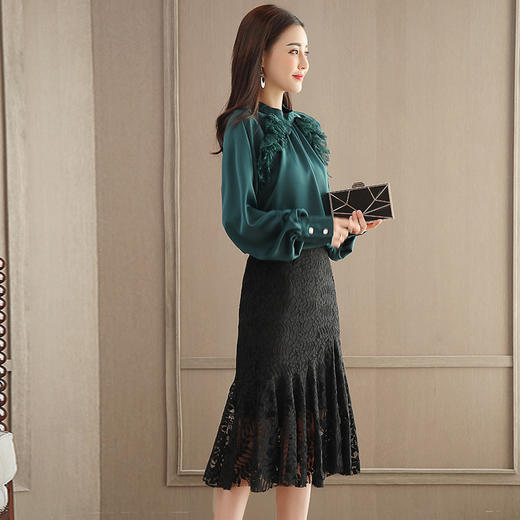 2018春款韩版时尚灯笼袖上衣 蕾丝半身裙套装GZHY-C133C76935 商品图2