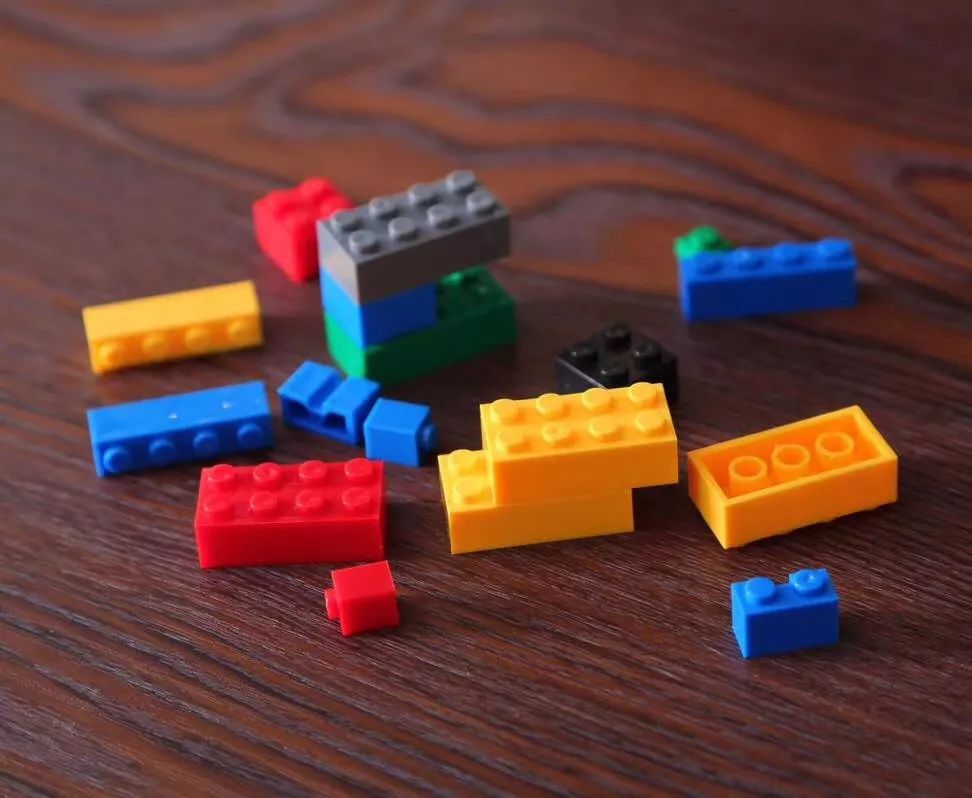 自由创意组合 1000块 "魔术塑料积木