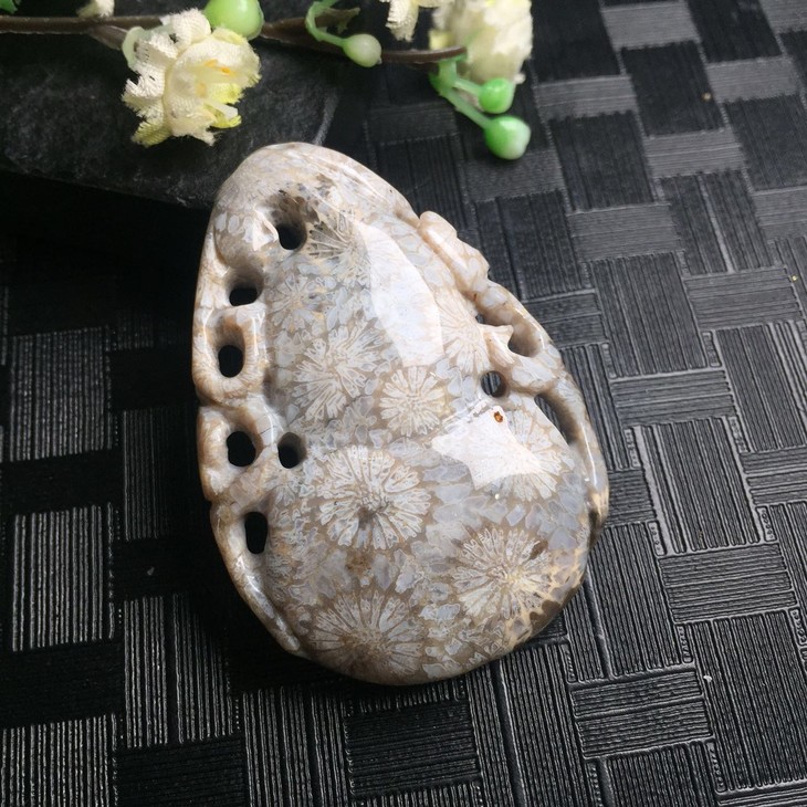 d44428海南玉化珊瑚玉葫芦吊坠