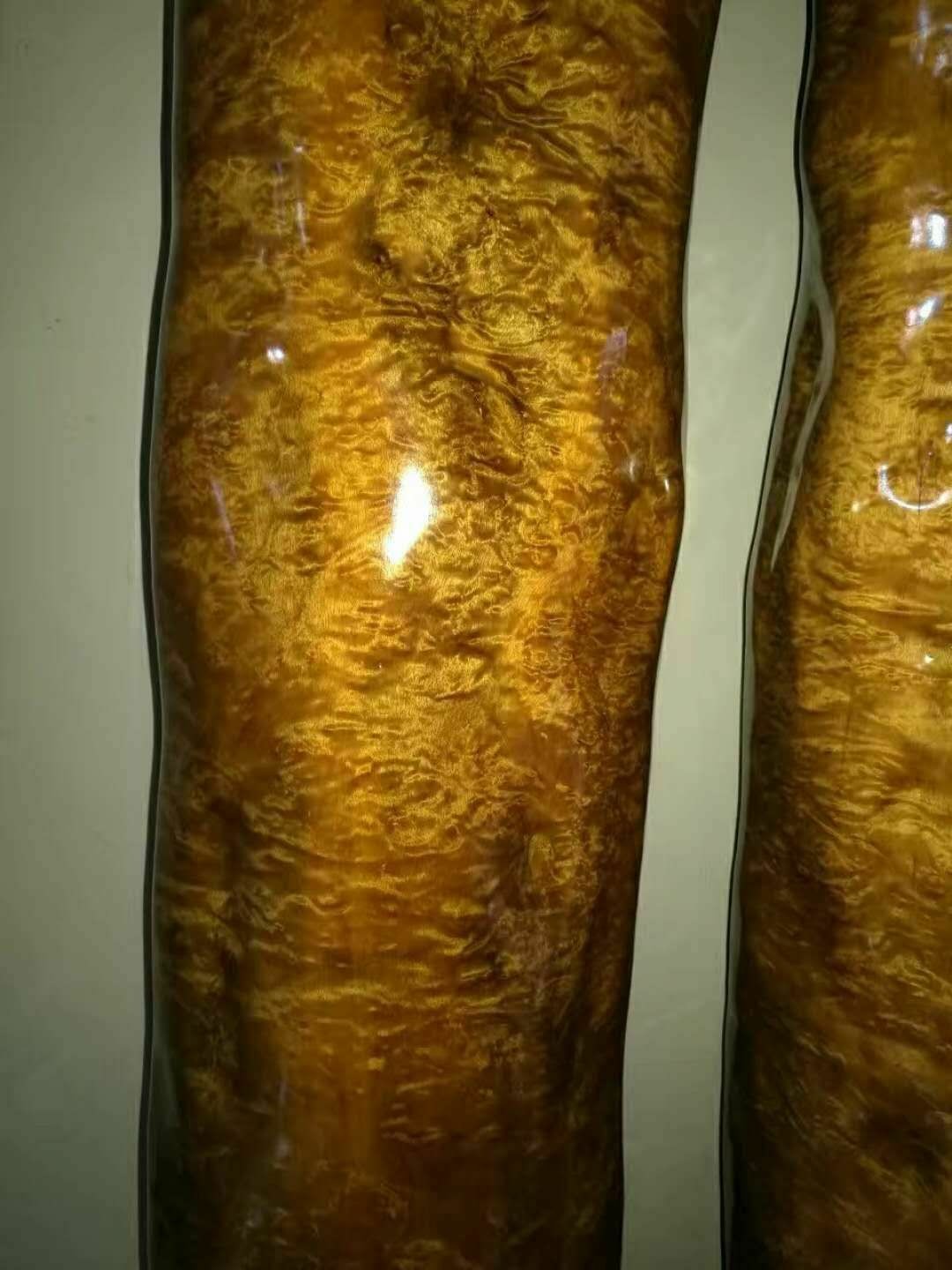 《东方神木》金丝楠柱子