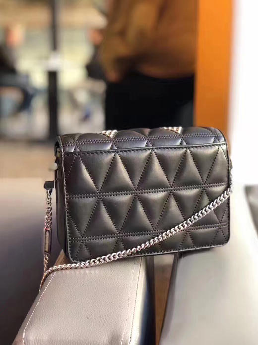 杨幂新款特价mk专柜款小羊皮铆钉翻盖链条包