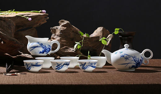 景德镇陶瓷 国瓷红叶 8头手绘茶具青花兰花 商品图0