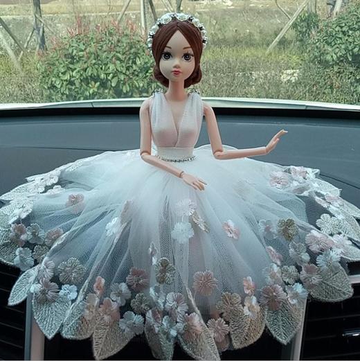 【饰品】创意手工车载笆比娃娃汽车摆件女士创意车载婚纱装饰用品 商品图2