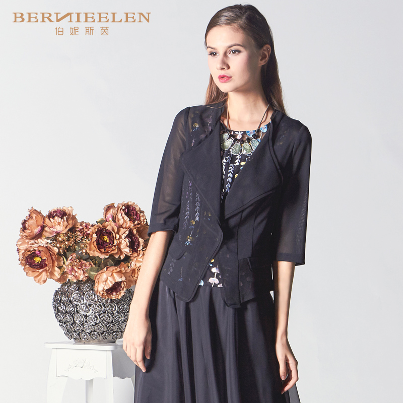 1A6841-黑色上衣--来通艺术--《智慧之光-波斯艺术》