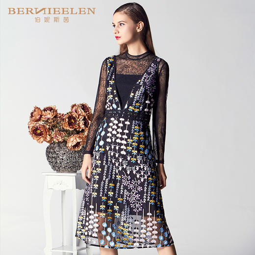 1S6835-黑色连衣裙--写实与抽象--《智慧之光-波斯艺术》 商品图1