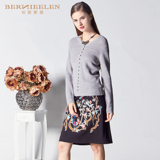 1E6811--灰色针织衫--太阳的圣树--《智慧之光--波斯艺术》 商品图2