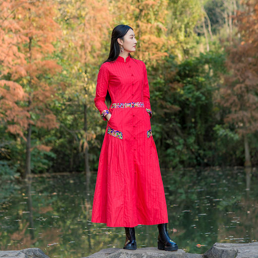 九州刺绣民族风连衣裙 | 版型修身 | 往大一个码拍 商品图2