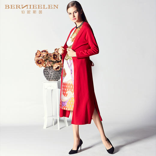 1E6812-红色绒毛衣女中长款开衫-太阳的圣树--《智慧之光--波斯艺术》 商品图2