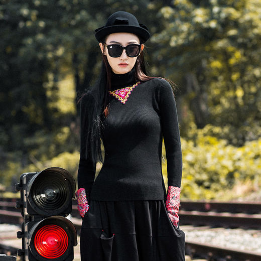 归尘系列—夜静沙修身毛织上衣打底衫 | 黑色 |现货 商品图5