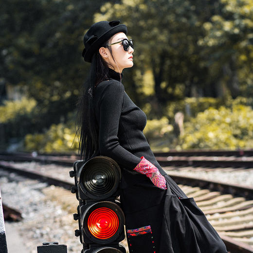 归尘系列—夜静沙修身毛织上衣打底衫 | 黑色 |现货 商品图7