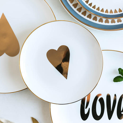 摩登主妇创意爱心系列陶瓷餐具家用大号盘子菜盘可爱水果沙拉碗1 商品图0