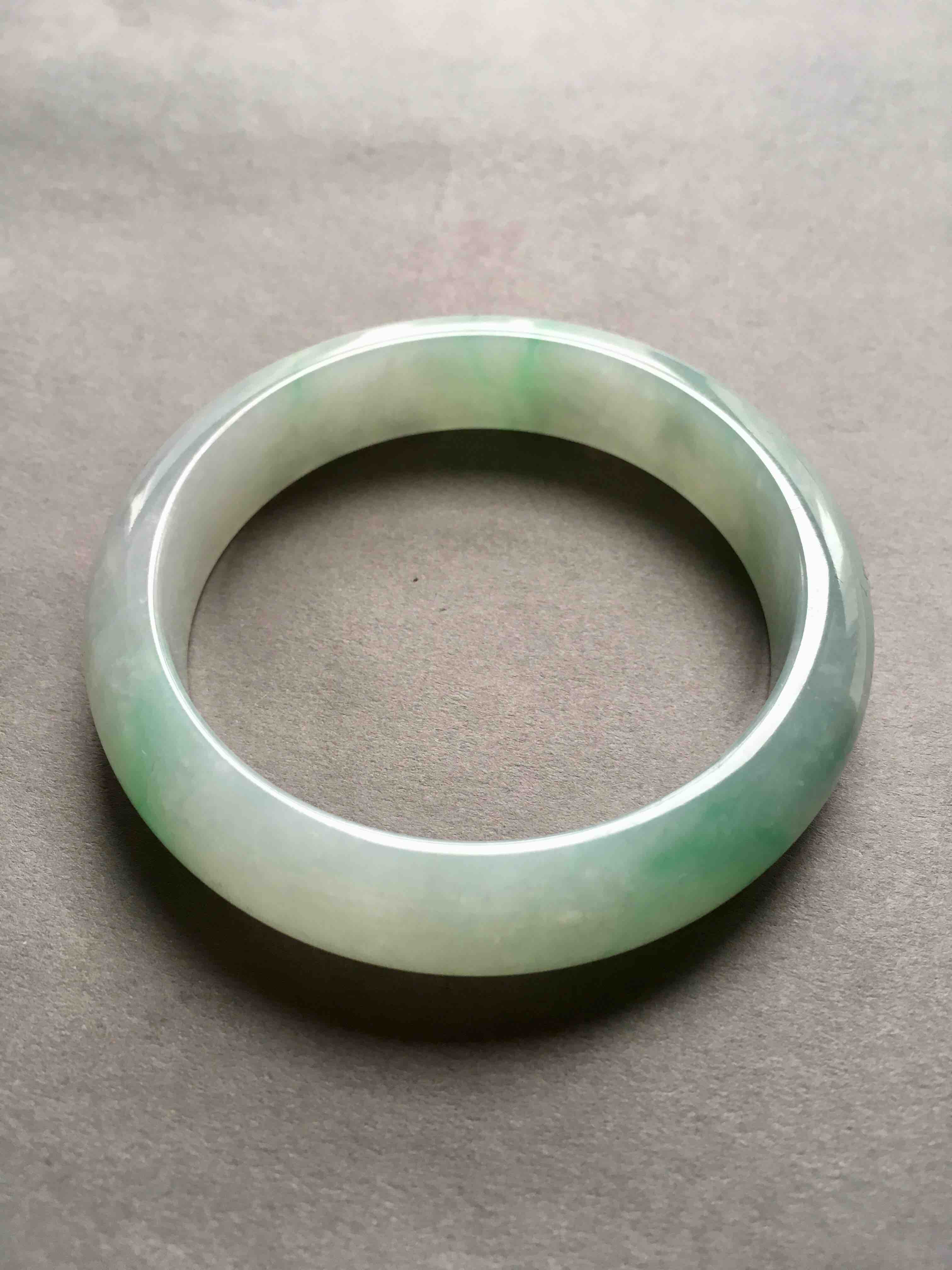 细糯种飘阳绿翡翠手镯56