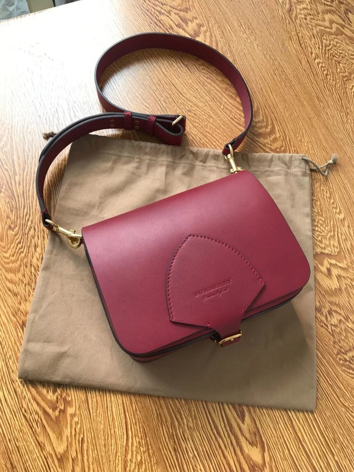 独家好货!bur纯原宝珍 带狗1w  最新款萨奇尔走秀款斜背包