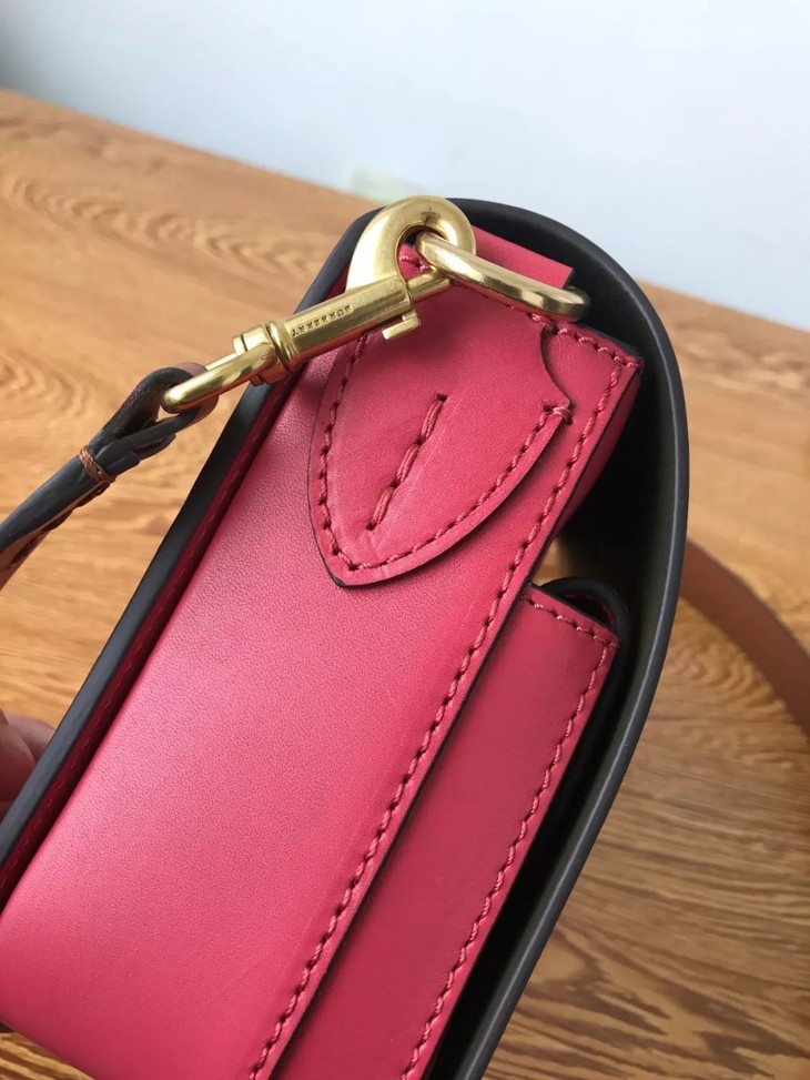 独家好货!bur纯原宝珍 带狗1w  最新款萨奇尔走秀款斜背包