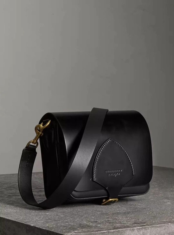 独家好货!bur纯原宝珍 带狗1w  最新款萨奇尔走秀款斜背包