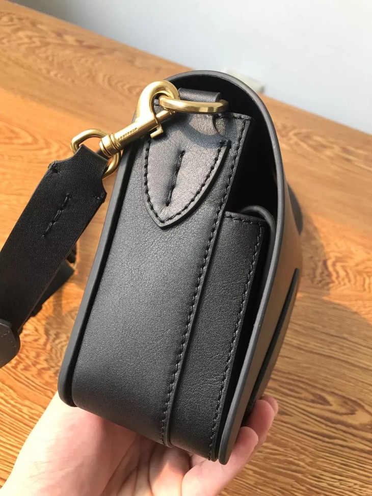 独家好货!bur纯原宝珍 带狗1w  最新款萨奇尔走秀款斜背包