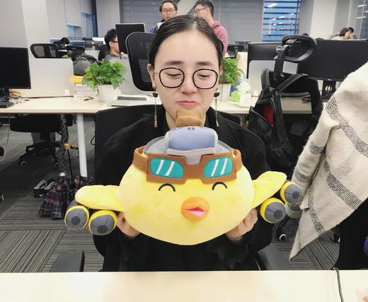 猫厂超可爱大黄鸡 - 编程猫