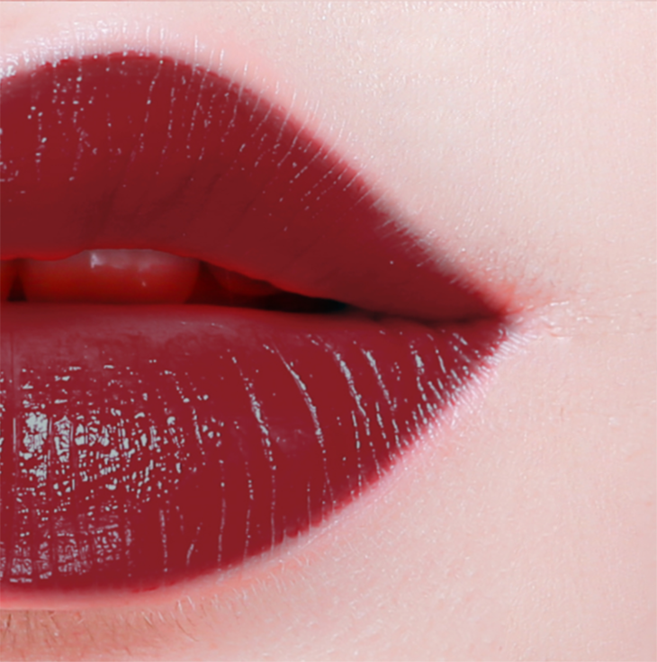 403 珊瑚色,少女感满满的珊瑚红,与本身的唇色融合出天然的色调,对
