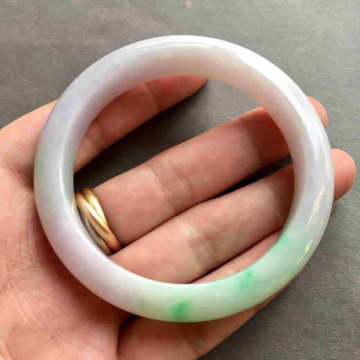 春带彩的翡翠手镯，糯种紫罗兰加阳绿56 商品图4