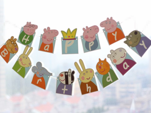 【小猪佩奇拉旗】