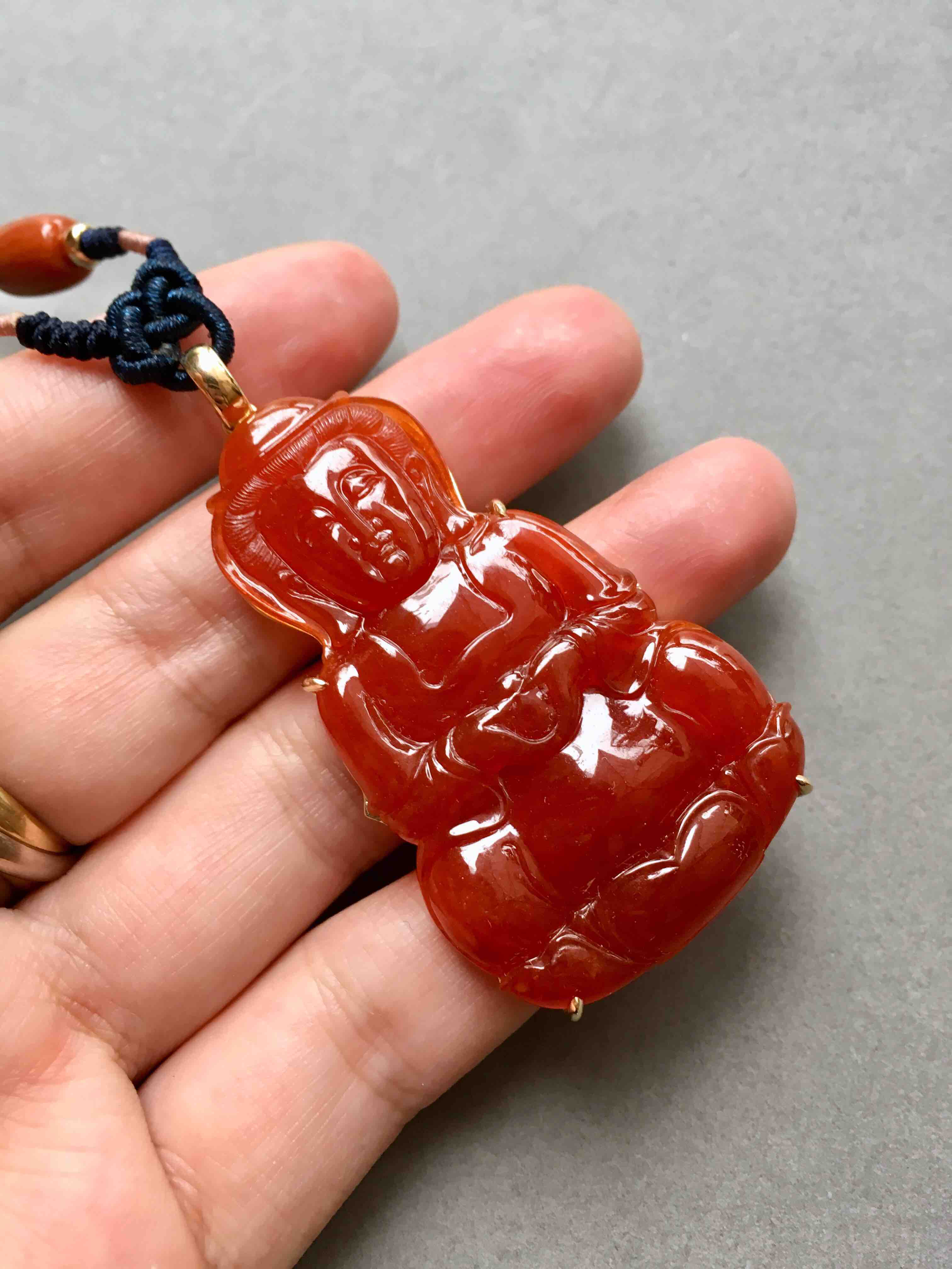 收藏级别的翡翠红翡观音18k黄金镶嵌