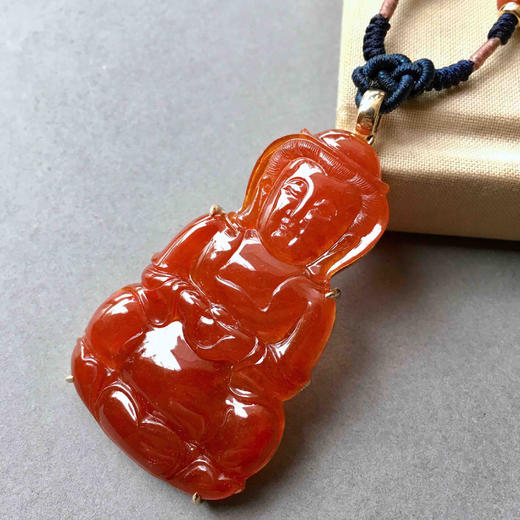 收藏级别的翡翠红翡观音18k黄金镶嵌 商品图1