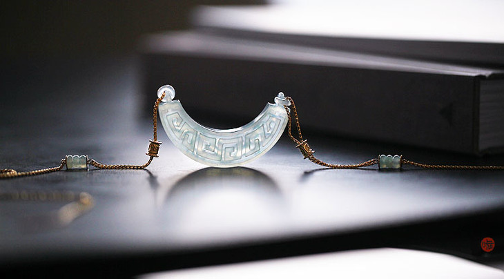 庄严高贵收藏级翡翠玉璜对佩