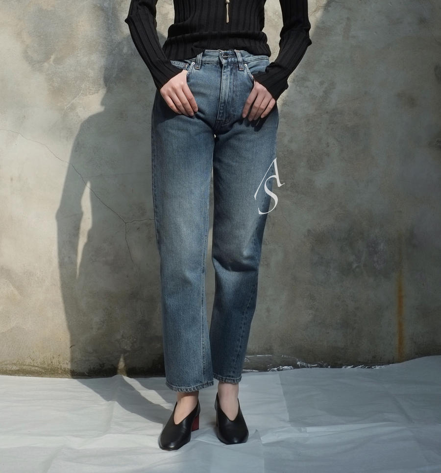 toteme 18ss 水洗蓝松身牛仔裤