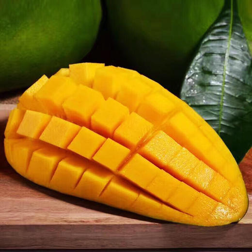 【经典芒果】新鲜越南大青芒果   肉嫩多汁  个大核薄 甜蜜美味 商品图3