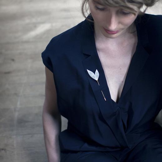 北京仓｜Vlum-Bourgeons-Crème 冰雪白 胸针［法国设计师］ 商品图0