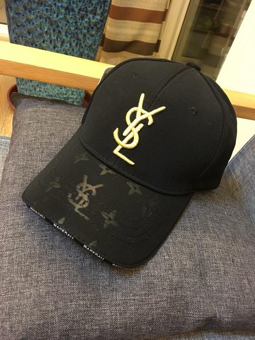 点此购买 ysl 圣罗兰 4色棒球帽 北 107102