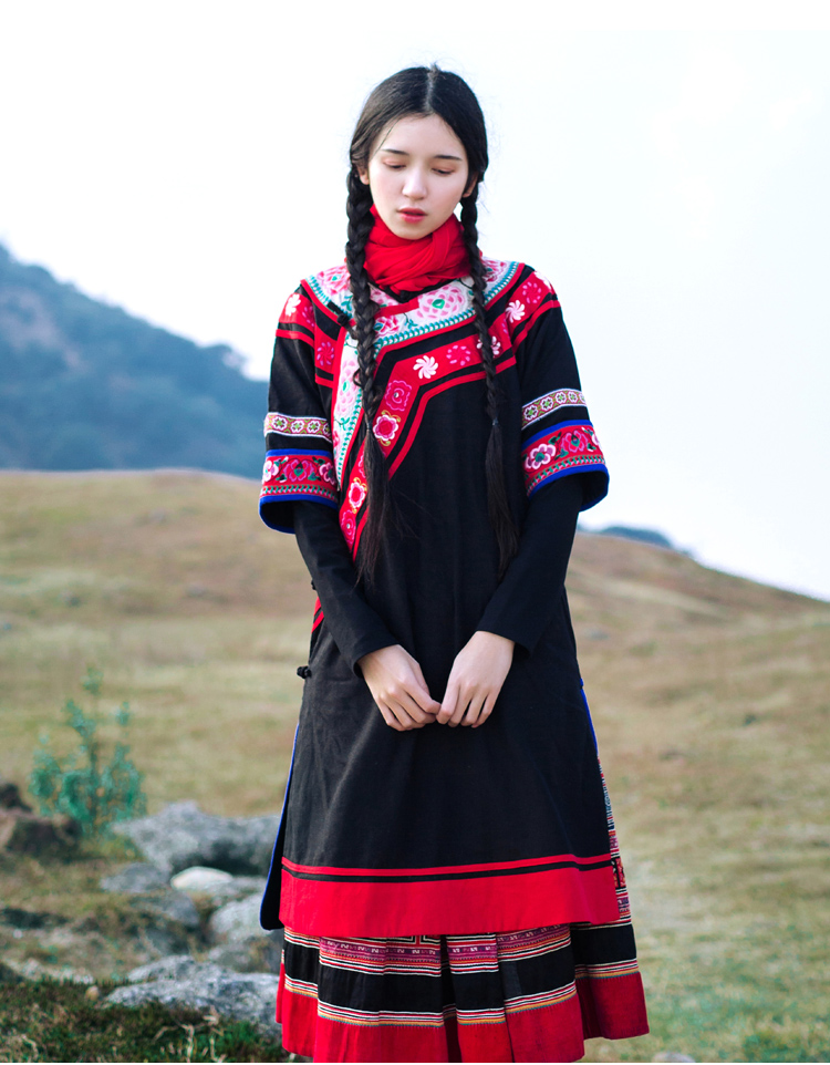 花制作改良苗衣知云贰新春款原创重工刺绣连衣裙中式斜襟袍子