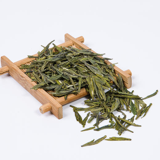 【2026年新茶现货】鹰窠顶丨浙江龙井绿茶 明前特级春茶 送礼/自饮 两款可选 礼盒配手提袋 新包装  商品图1