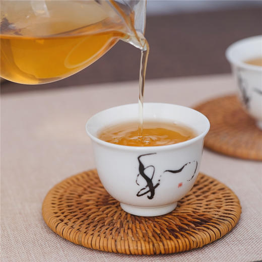 澜沧古茶2017年澜沧芳砖普洱生茶乔木老树口粮 商品图5
