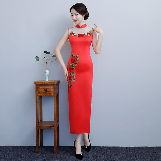（下架3.26）一朵红花高档涤纶面料修身旗袍HZJ8360 商品图3